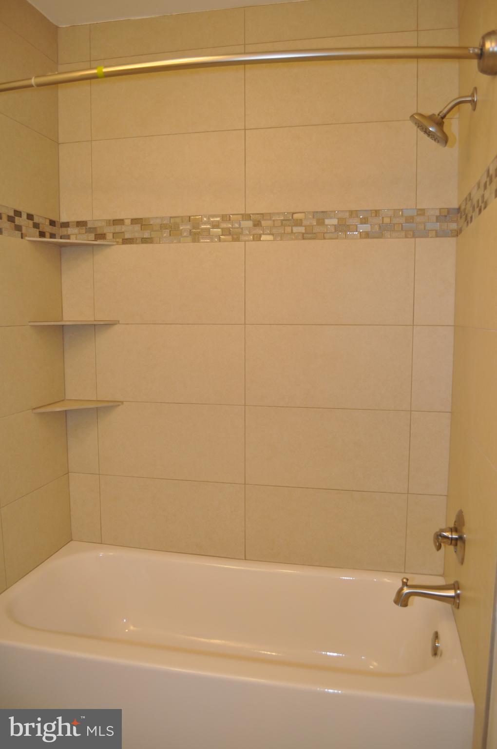 WILLIAMSBURG VILLAGE - Residential Lease