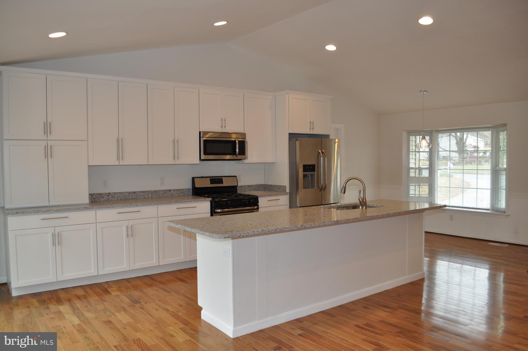 WILLIAMSBURG VILLAGE - Residential Lease