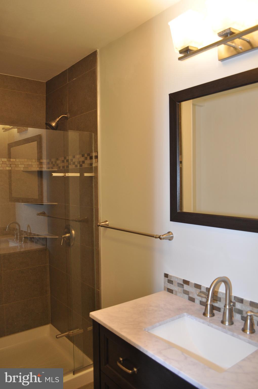 WILLIAMSBURG VILLAGE - Residential Lease