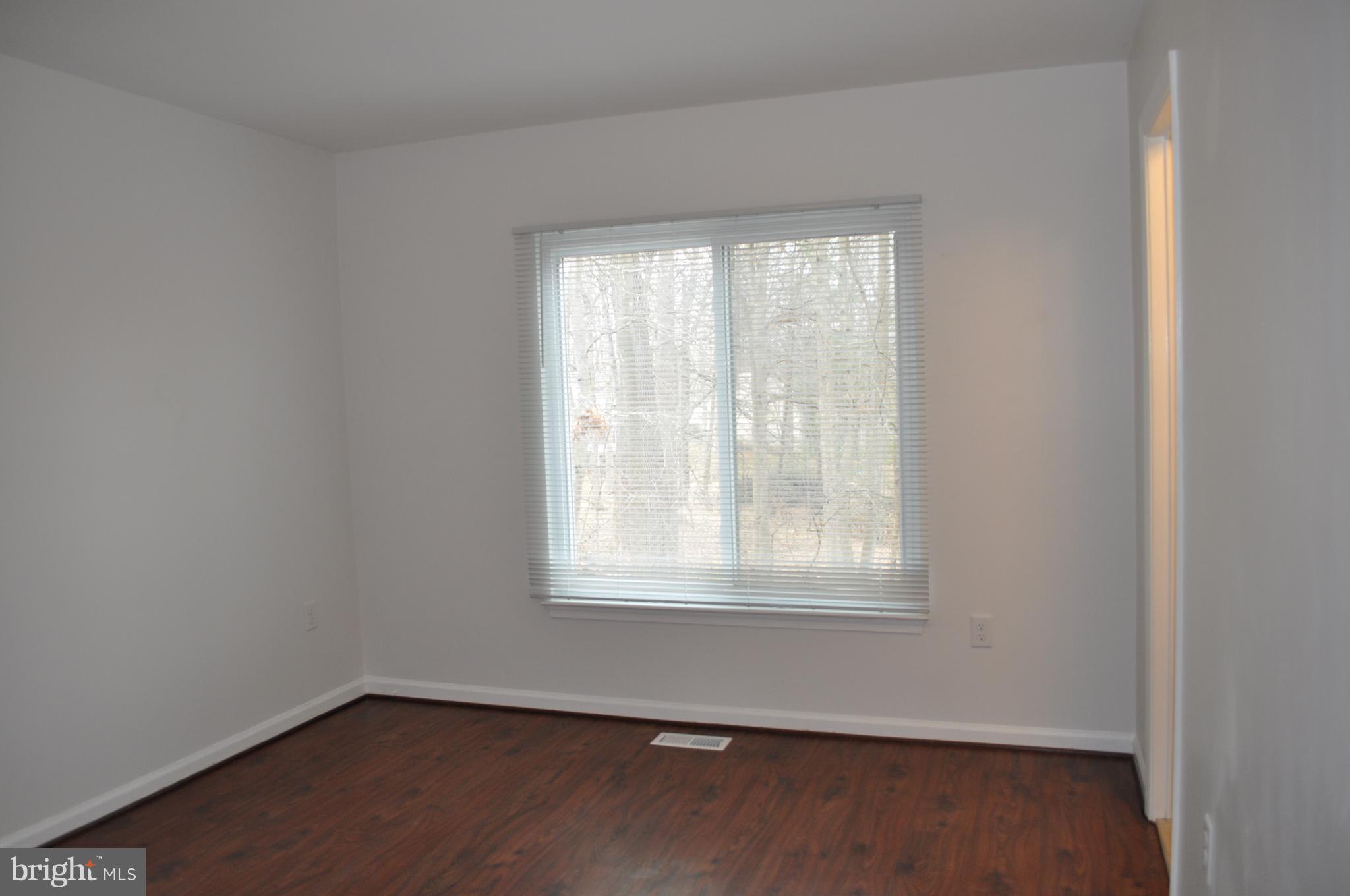 WILLIAMSBURG VILLAGE - Residential Lease