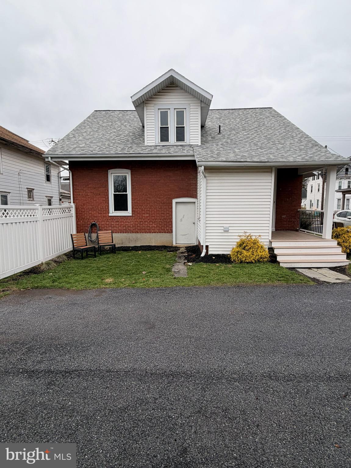 AKRON BOROUGH - Residential