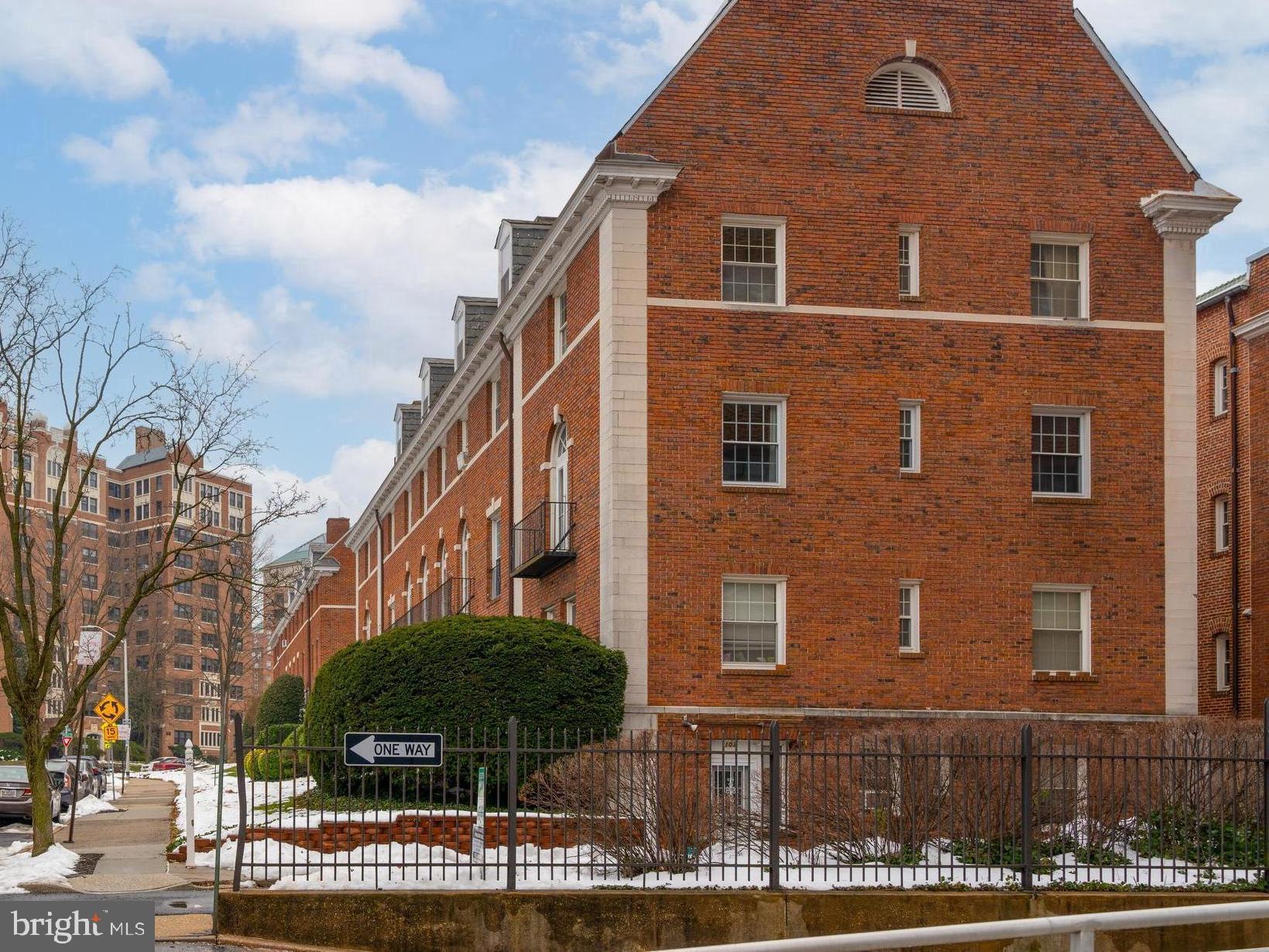 TUSCANY-CANTERBURY - Residential