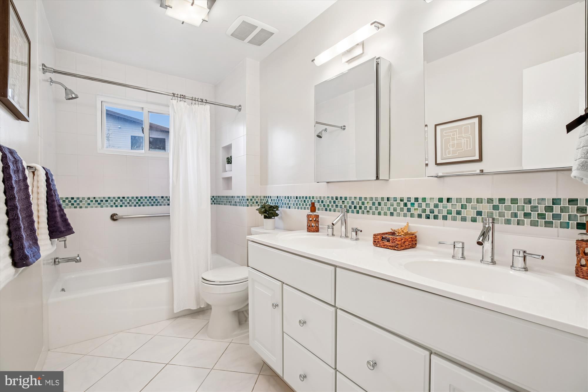 MAPLEWOOD - Residential