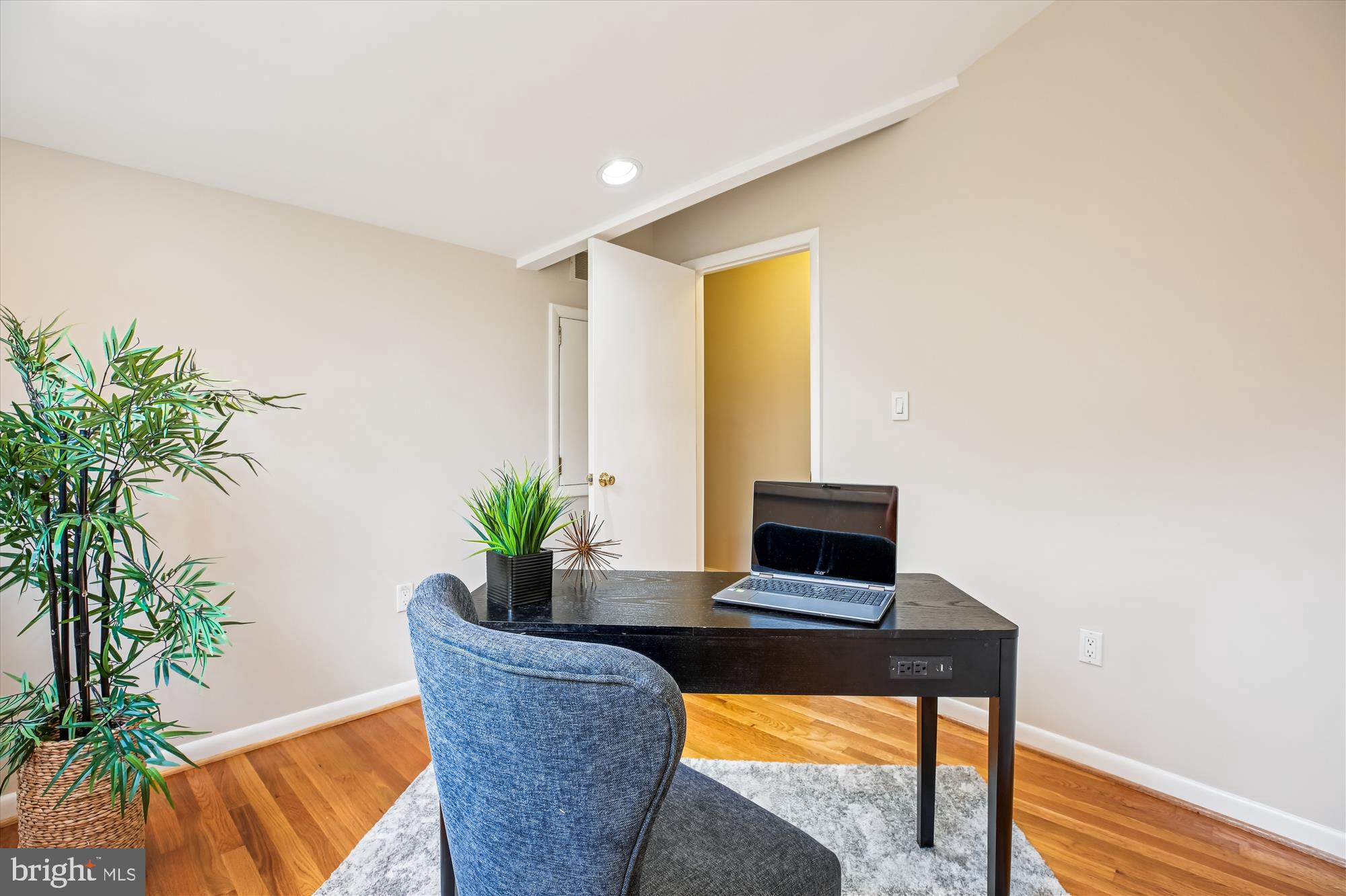 MAPLEWOOD - Residential