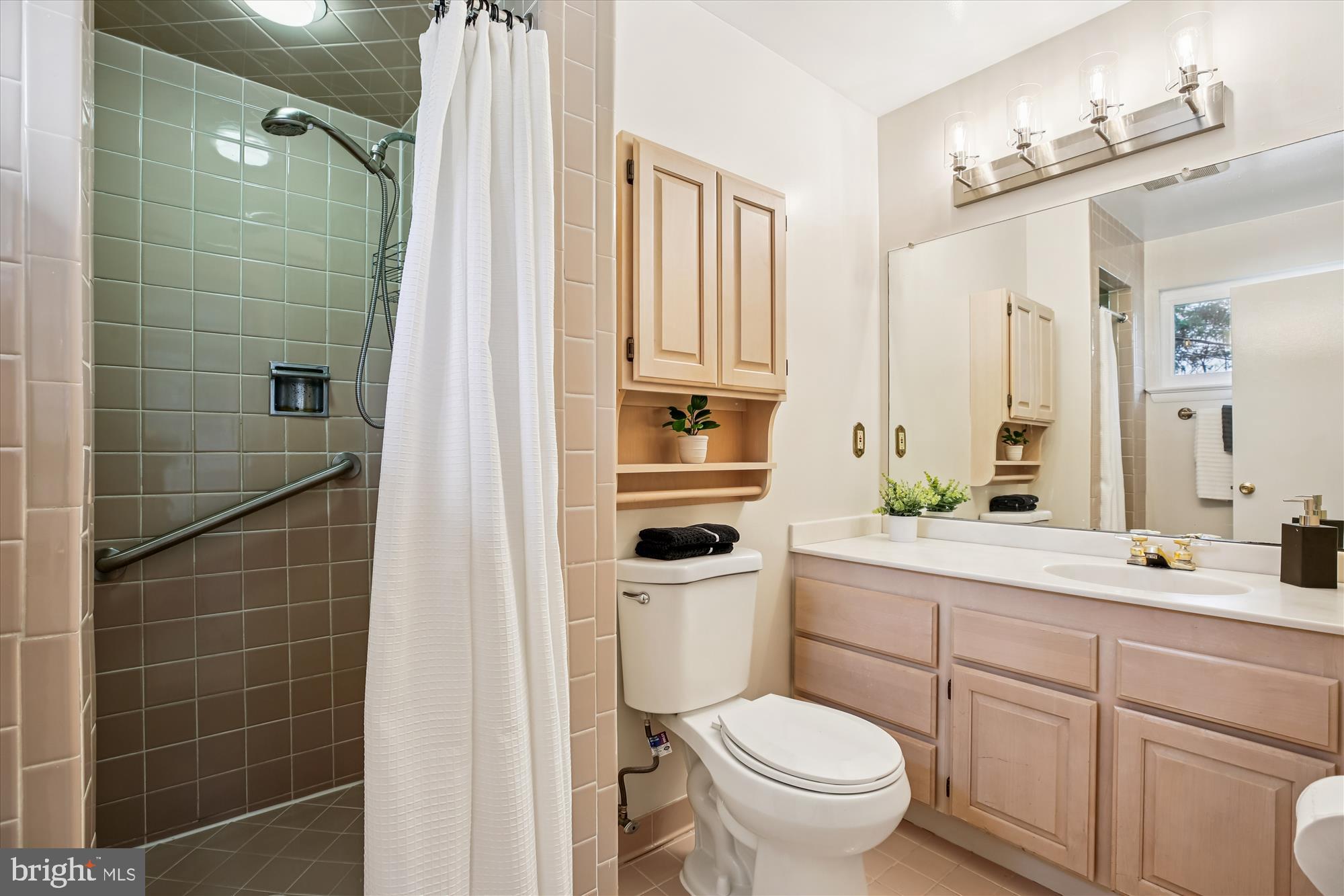 MAPLEWOOD - Residential