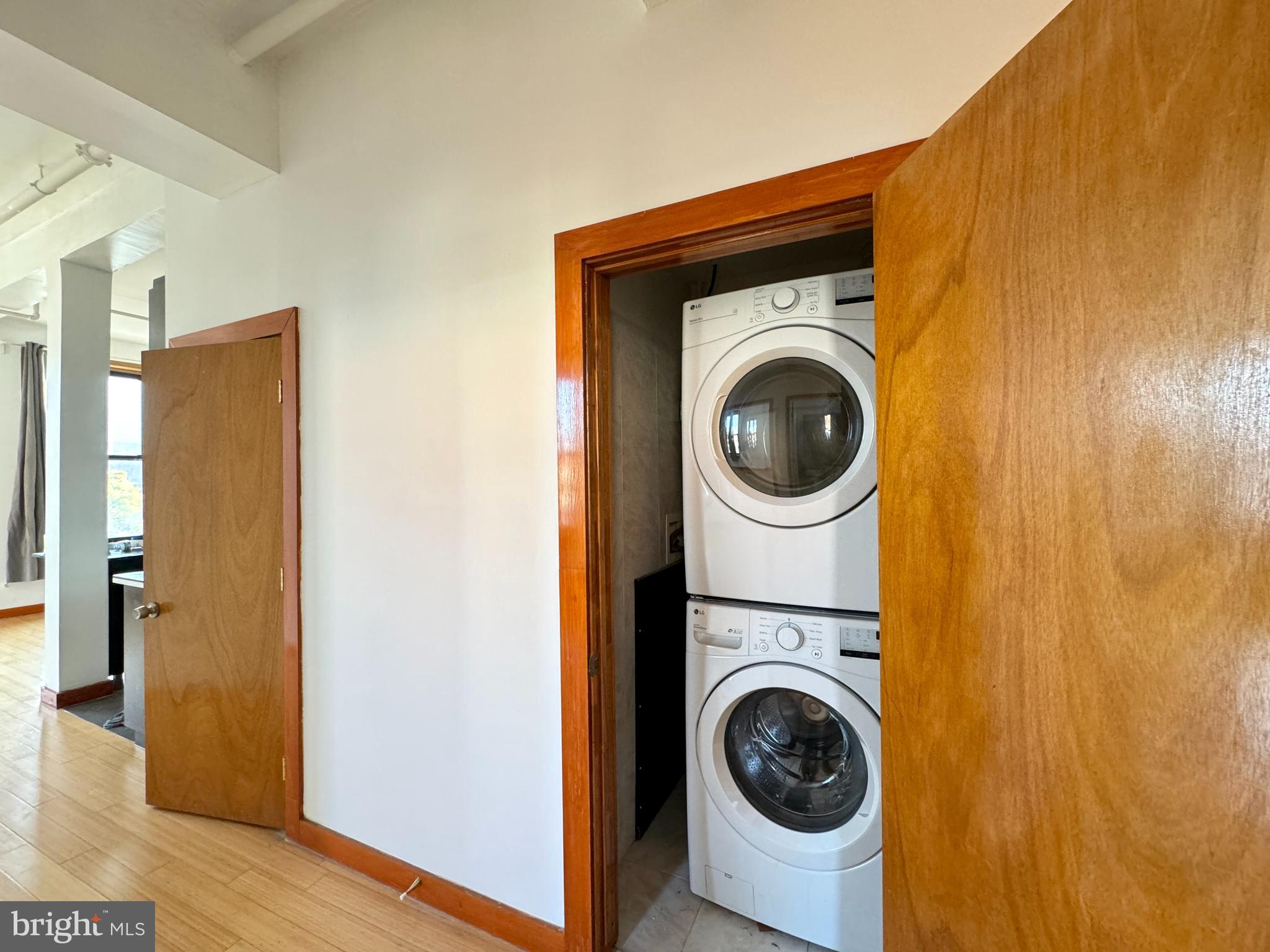 CHINATOWN - Residential Lease