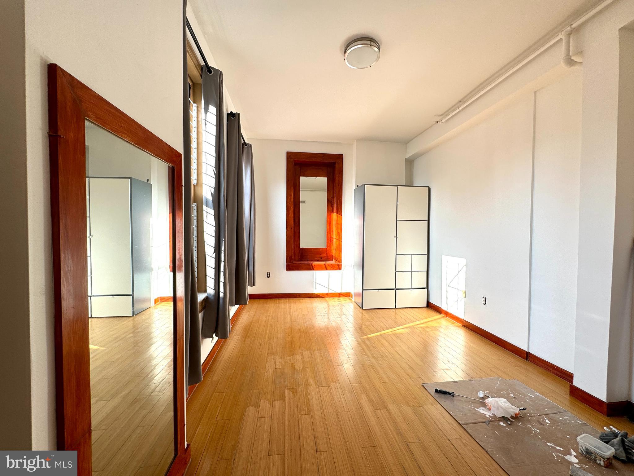 CHINATOWN - Residential Lease