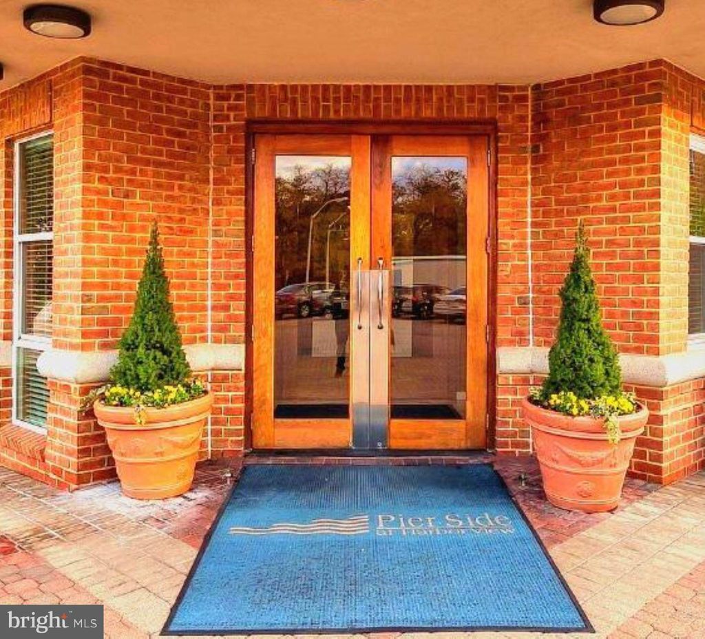 Photo of 23 Pierside Drive #225, BALTIMORE, MD 21230 (MLS # MDBA2188940)