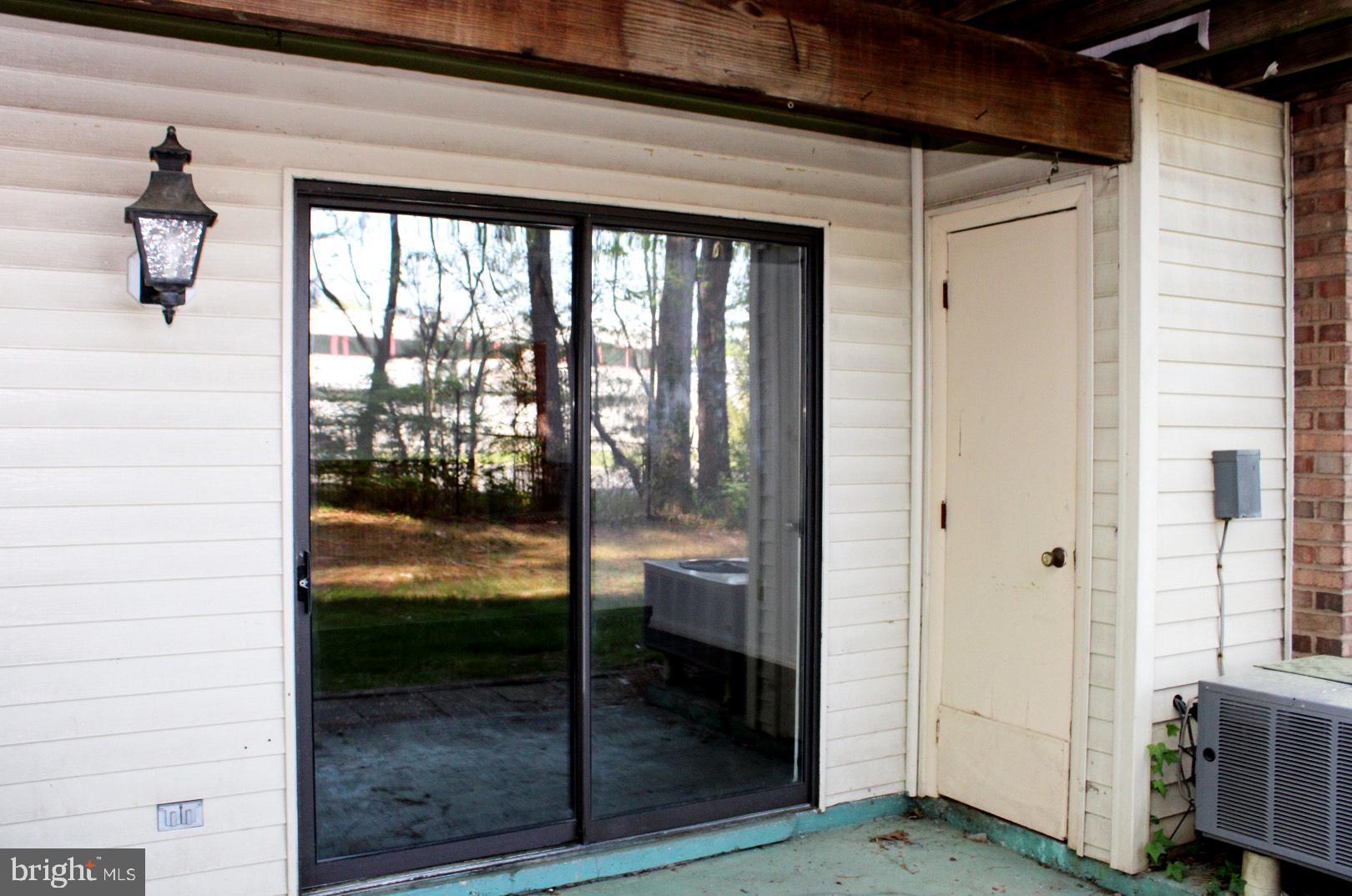 MAGNOLIA WOODS CONDOMINIUMS - Residential Lease