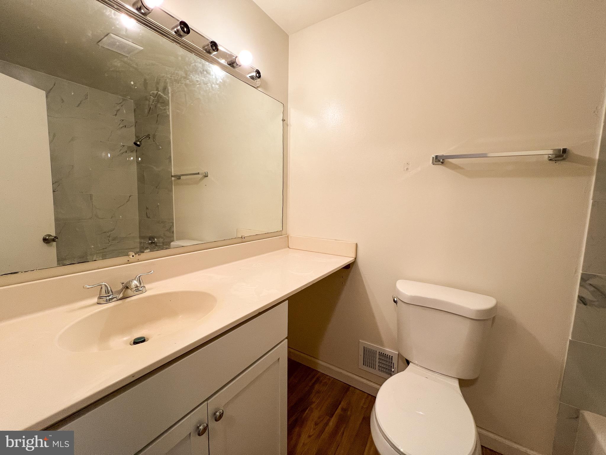 SILVERWOOD - Residential Lease