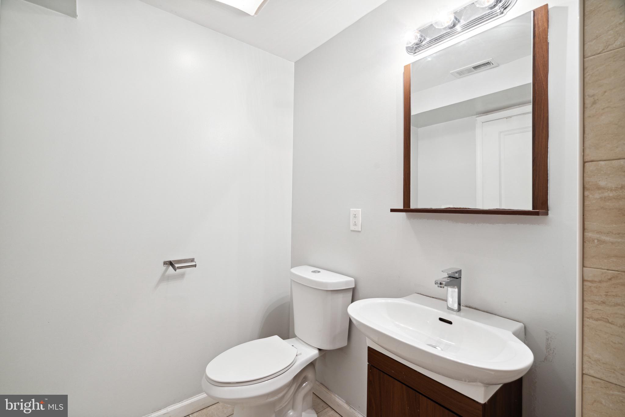 MANTUA - Residential Lease