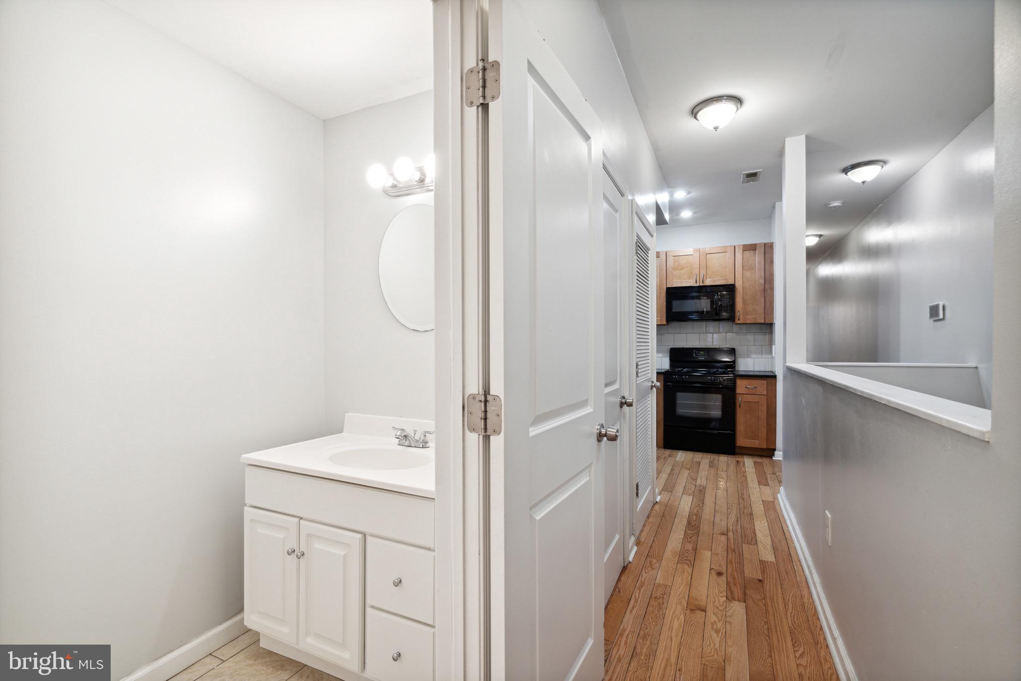 MANTUA - Residential Lease