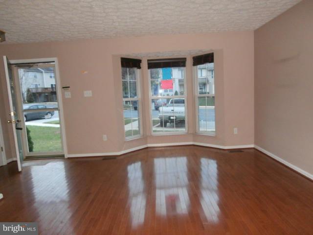 HARFORD TOWN - Residential