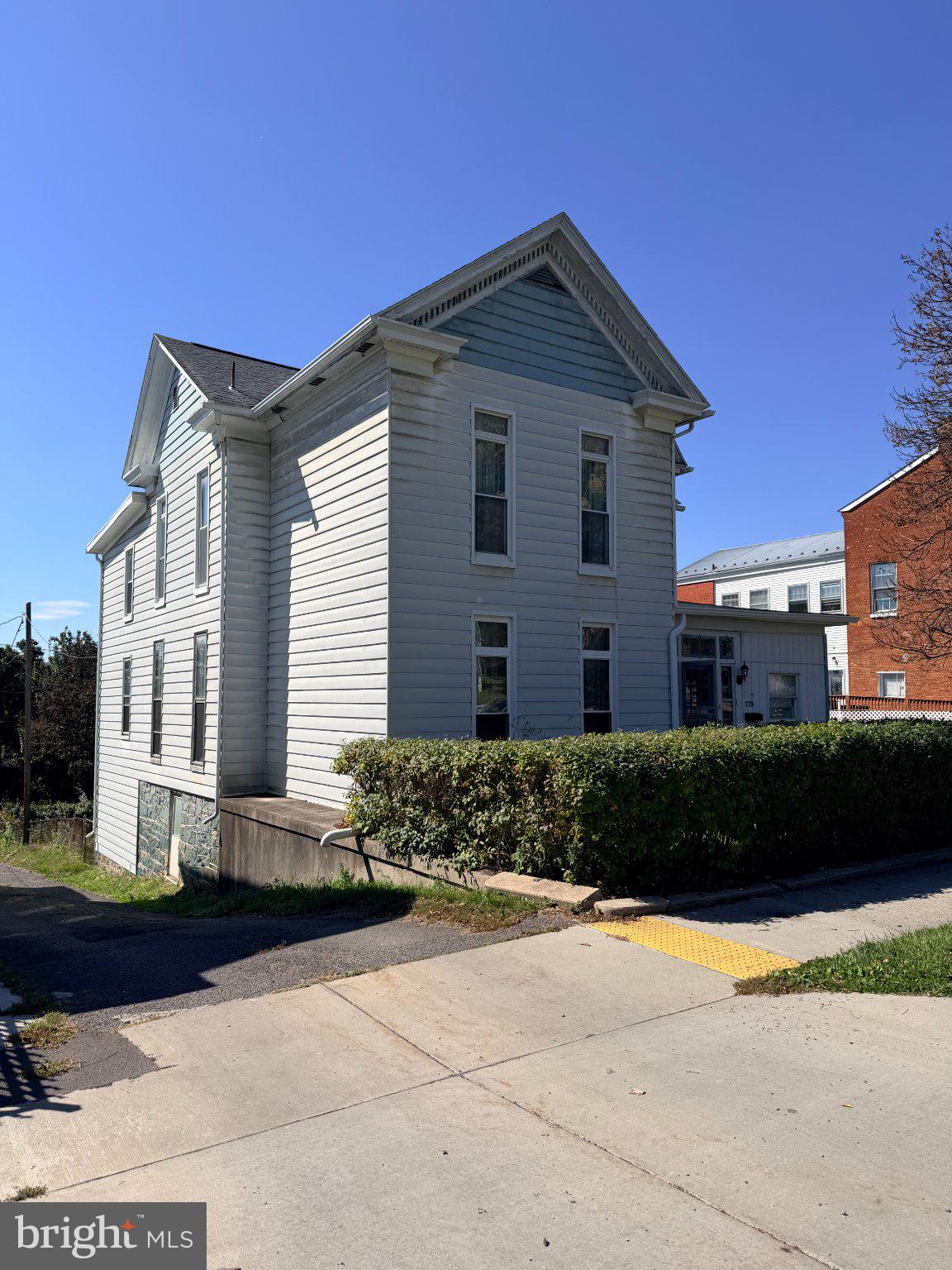 175 E MAIN STREET