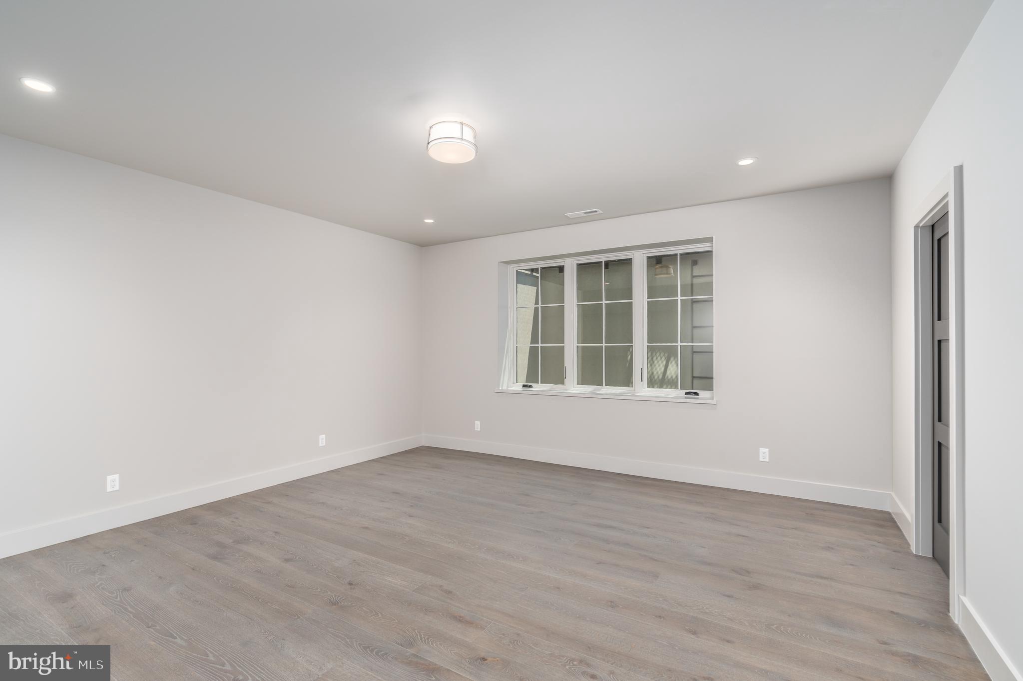 RESIDENCES AT SALAMANDER - Residential