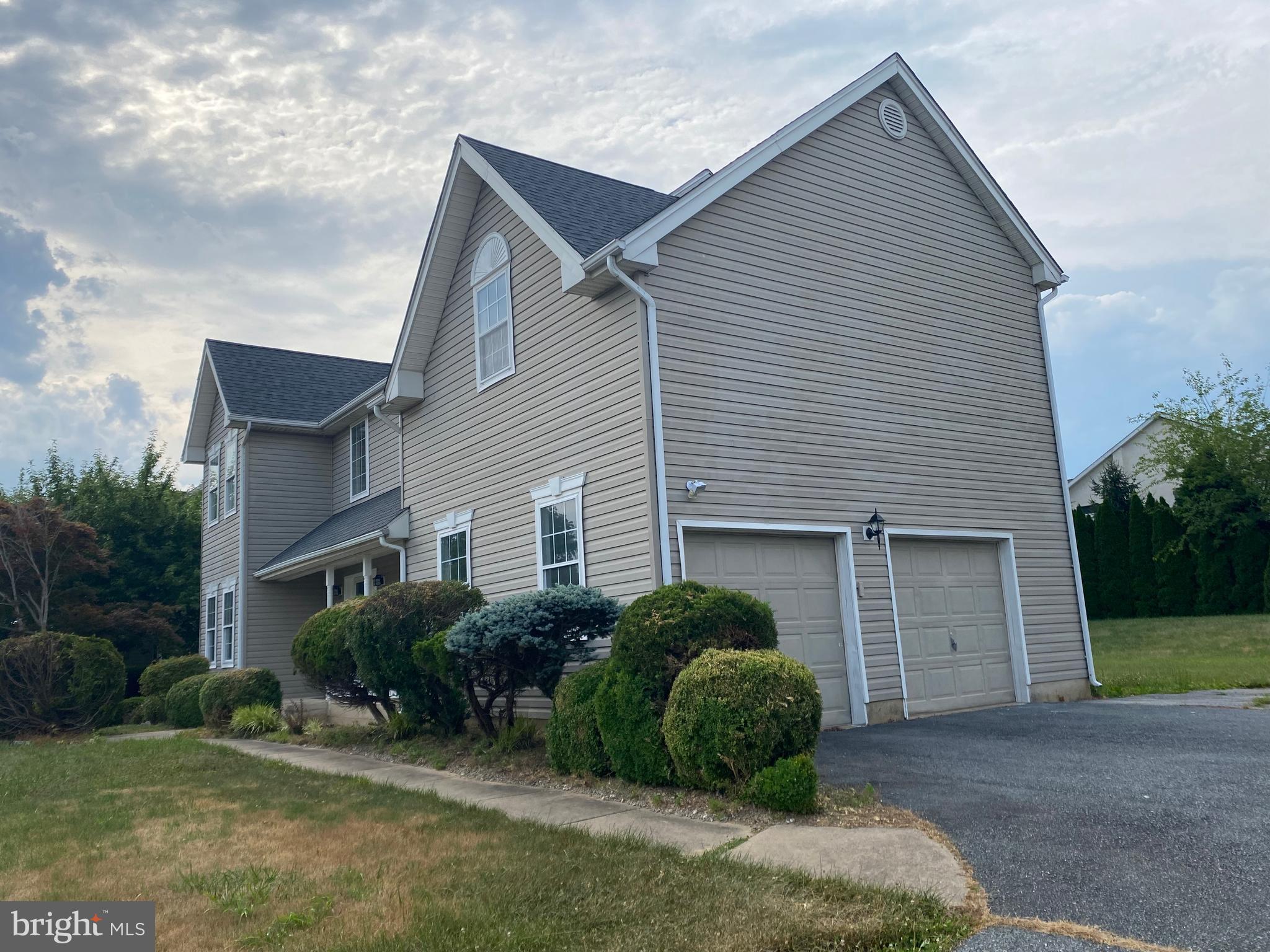 102 SWEETHOLLOW DRIVE