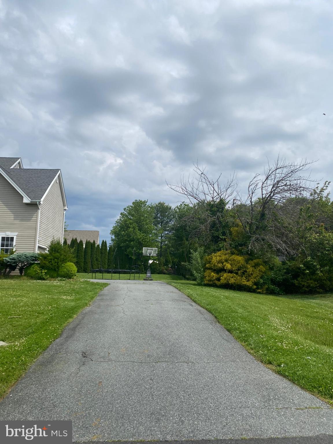 102 SWEETHOLLOW DRIVE