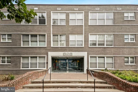 MLS: DCDC2274782