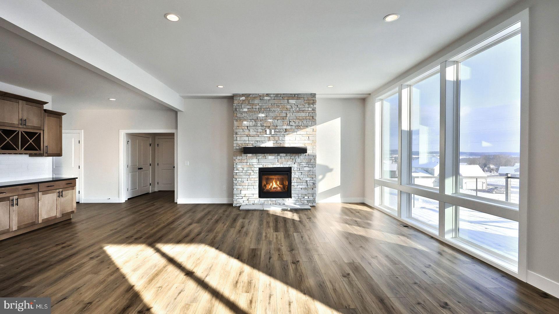 HAWK VALLEY - Residential