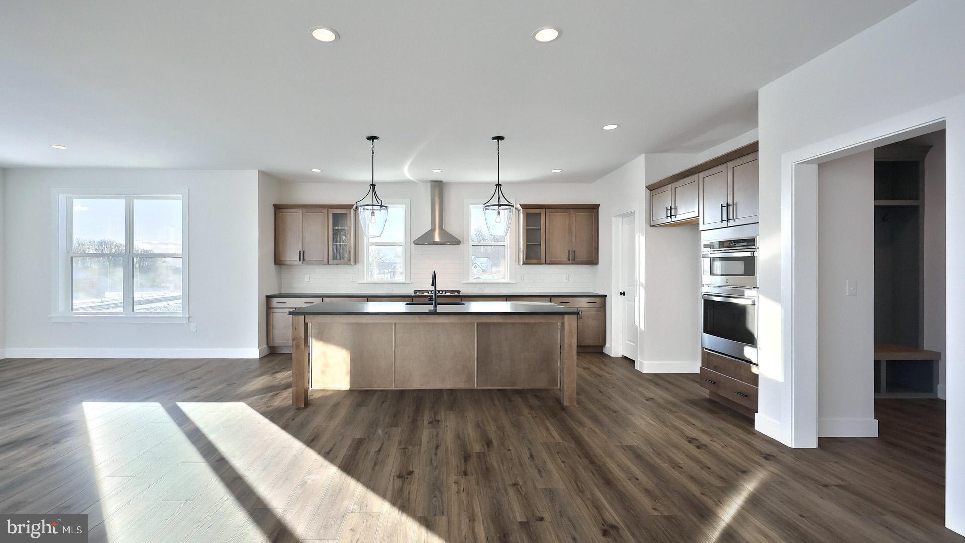 HAWK VALLEY - Residential