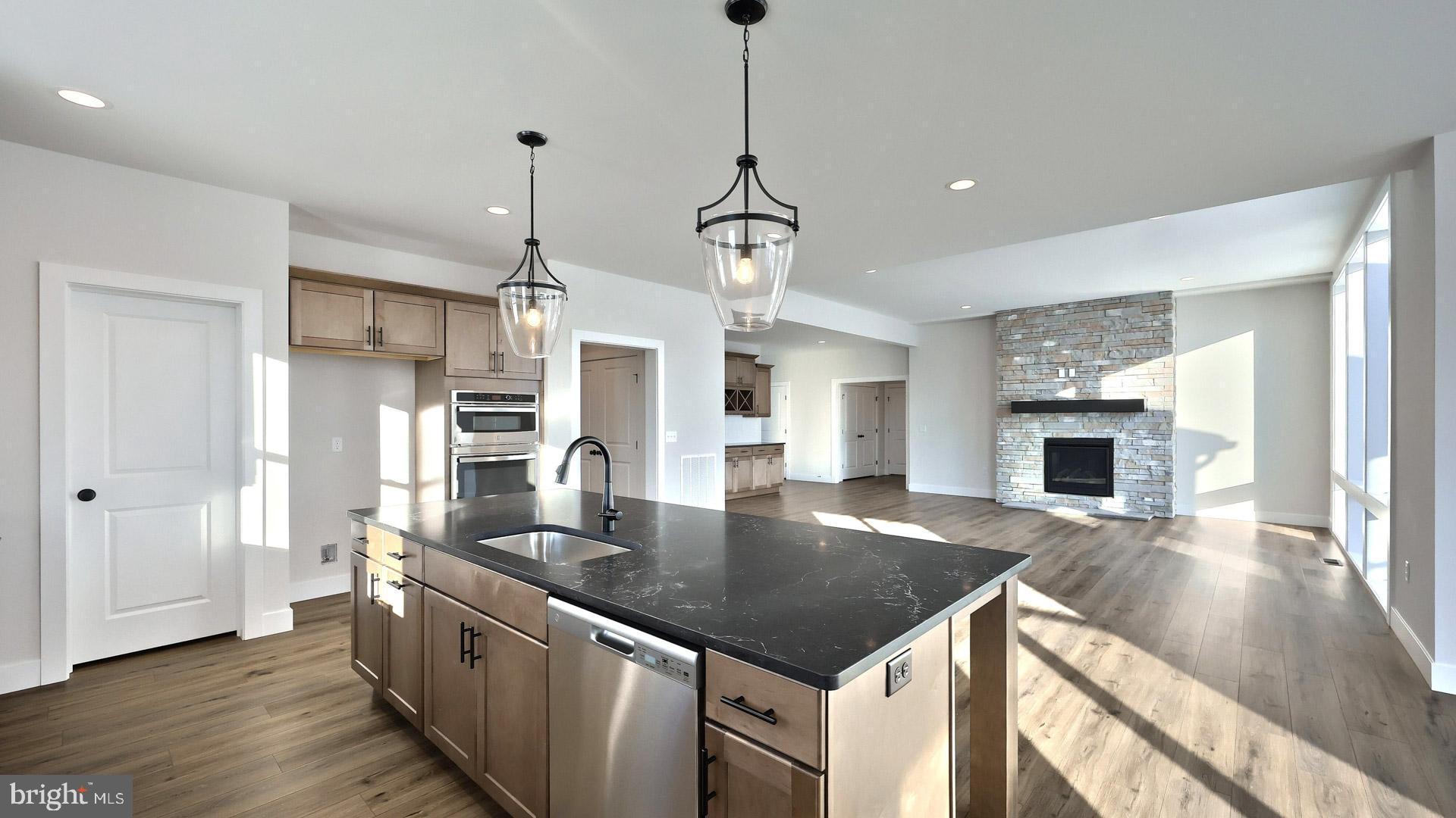 HAWK VALLEY - Residential