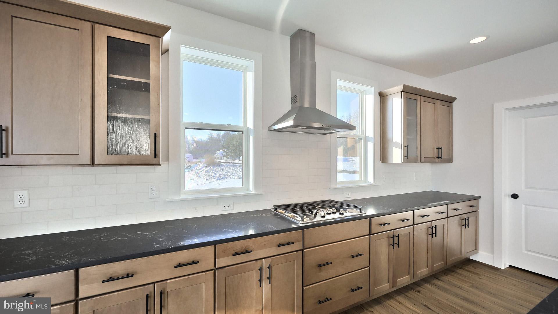 HAWK VALLEY - Residential