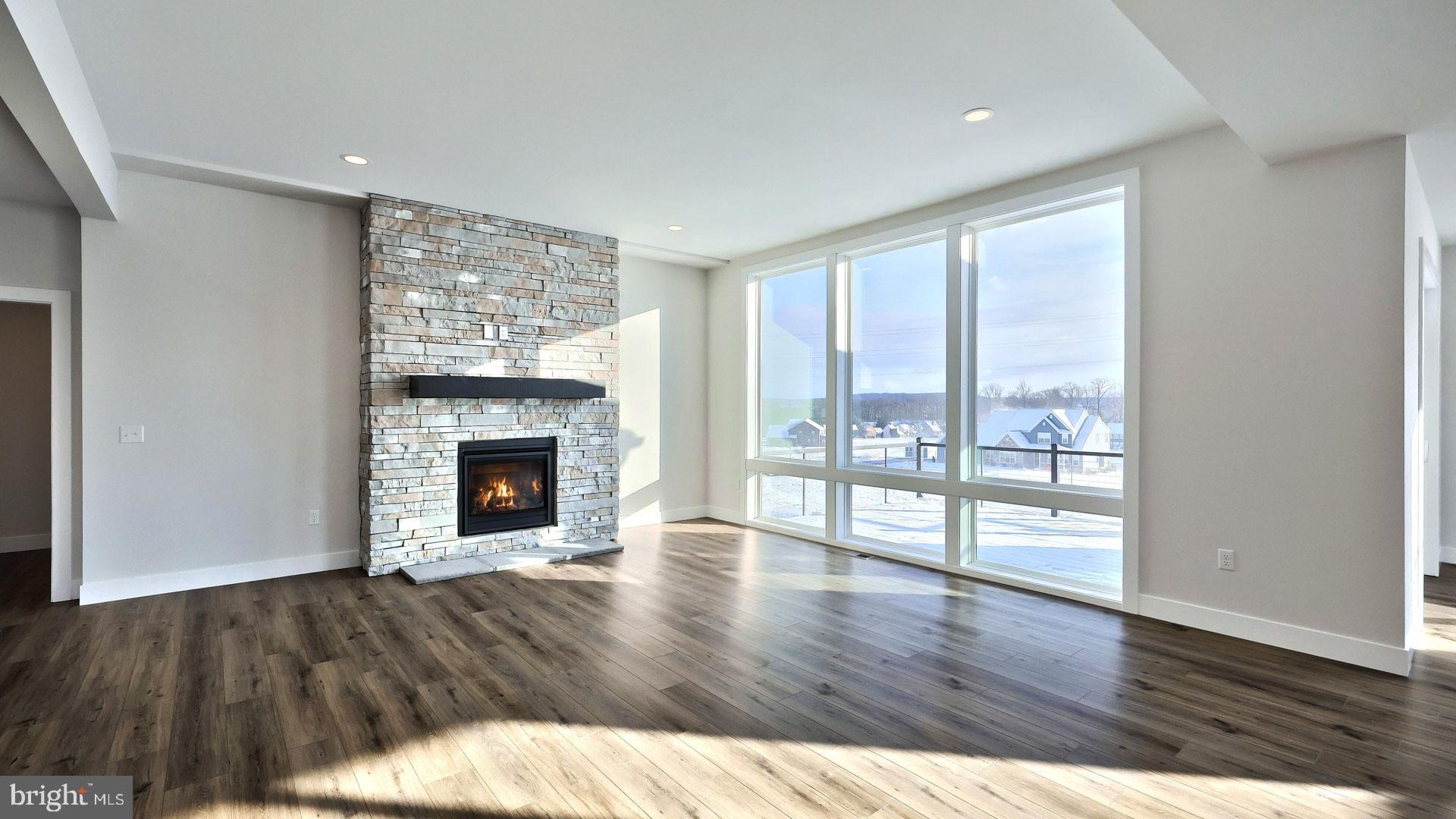 HAWK VALLEY - Residential