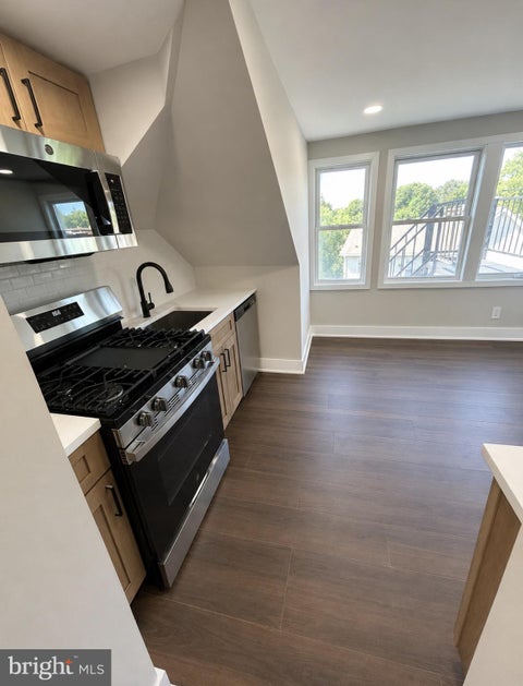 Condo For Rent - 122 Burmont Road #4<br/> DREXEL HILL, PA 19026