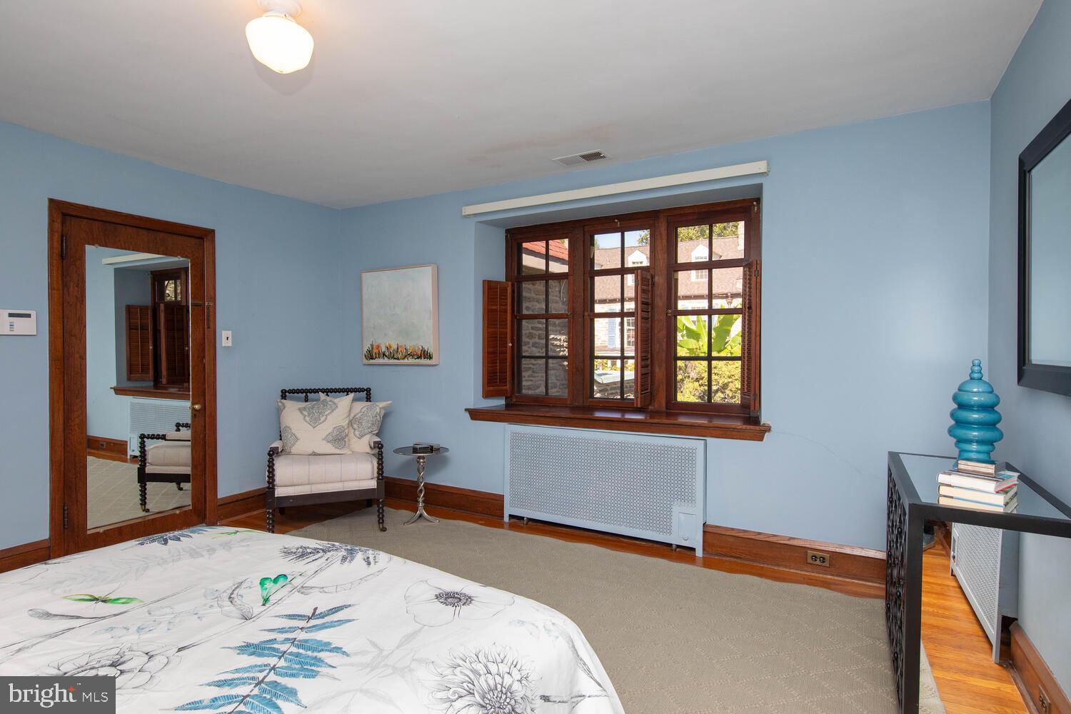 EAST FALLS - Residential