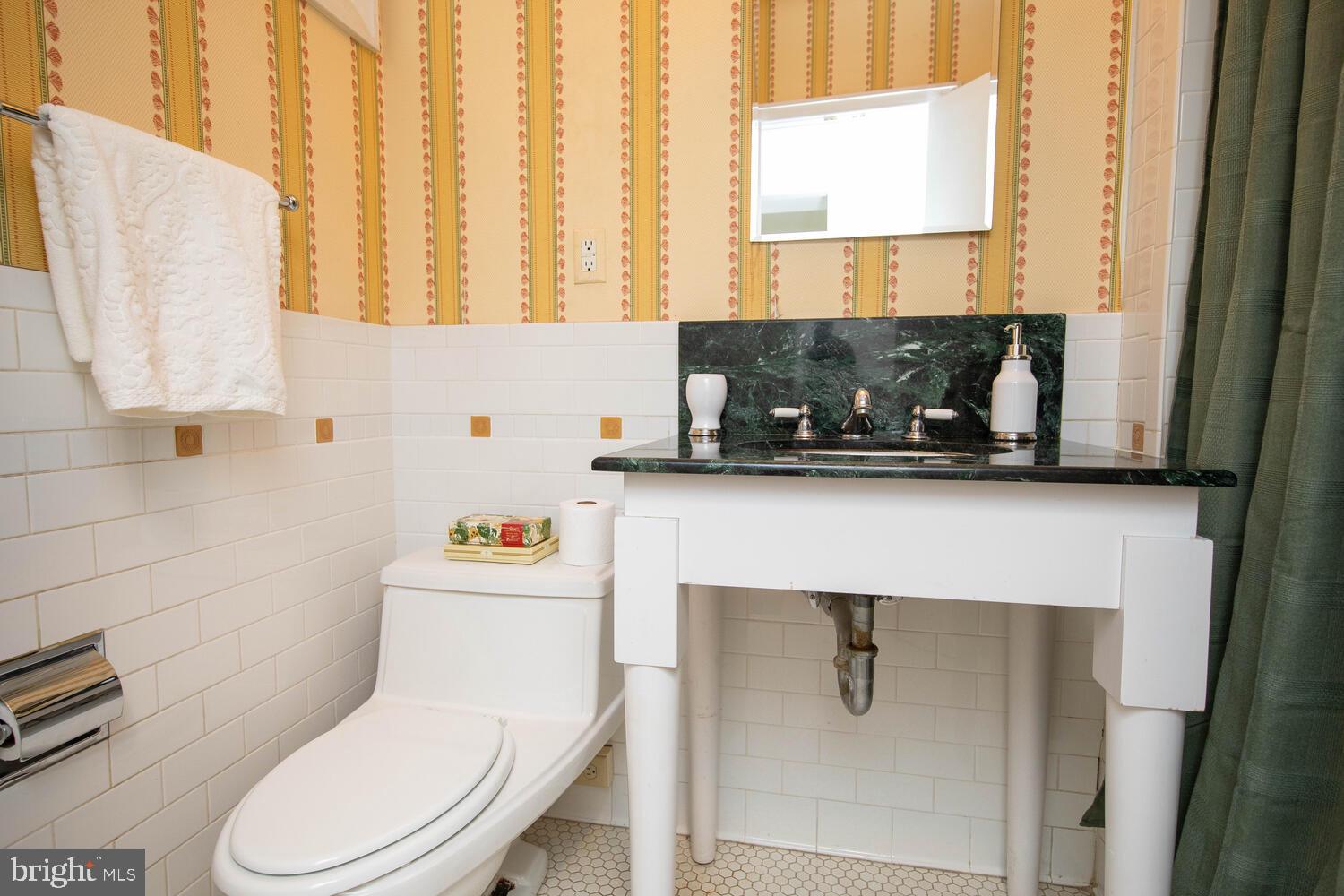 EAST FALLS - Residential