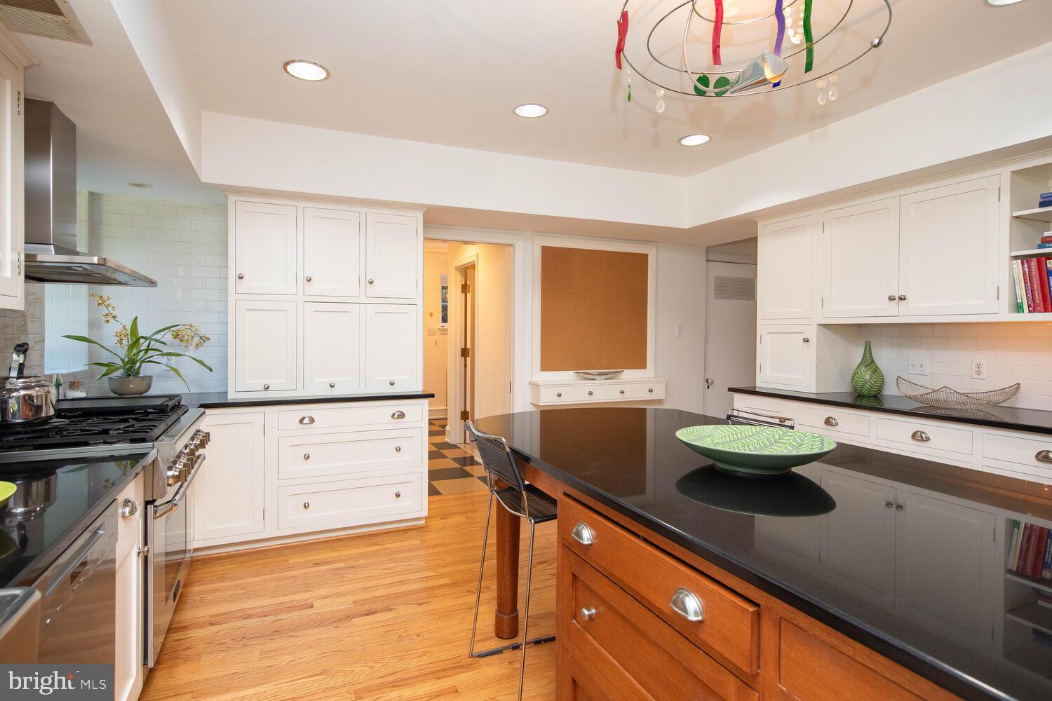 EAST FALLS - Residential