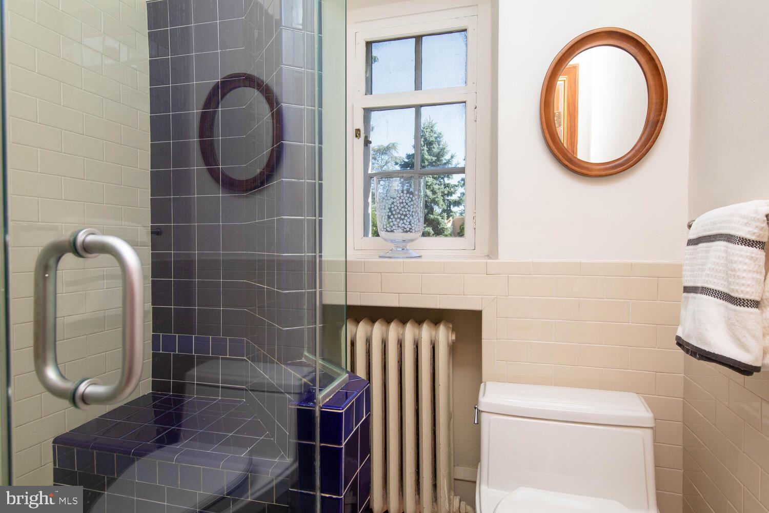 EAST FALLS - Residential