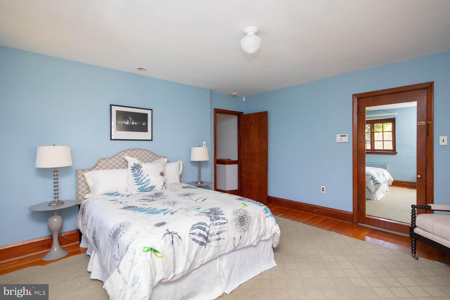 EAST FALLS - Residential