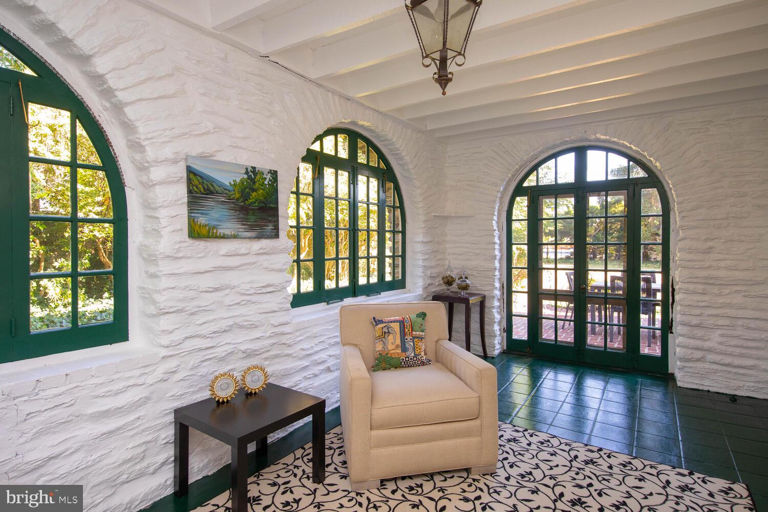 EAST FALLS - Residential