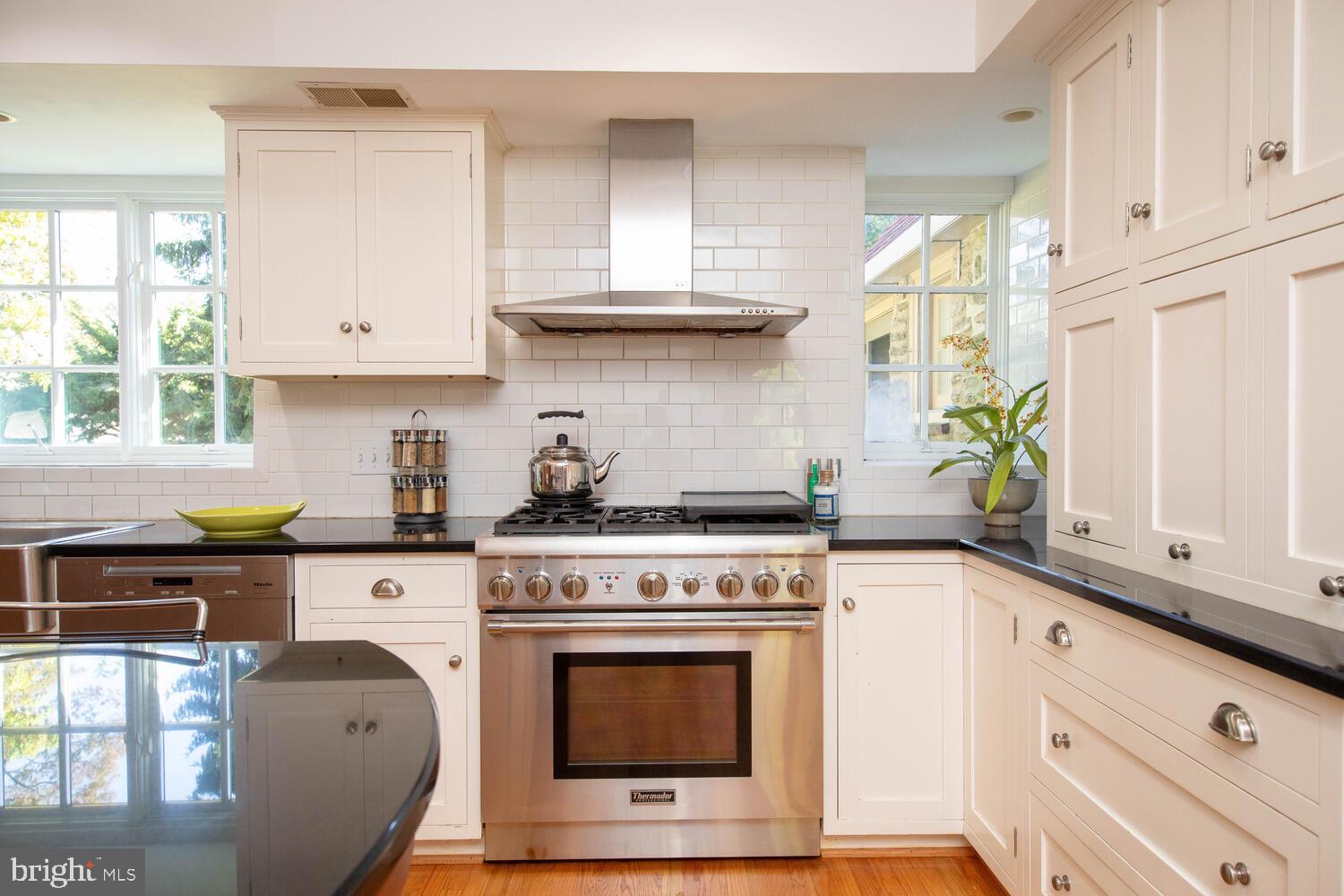 EAST FALLS - Residential