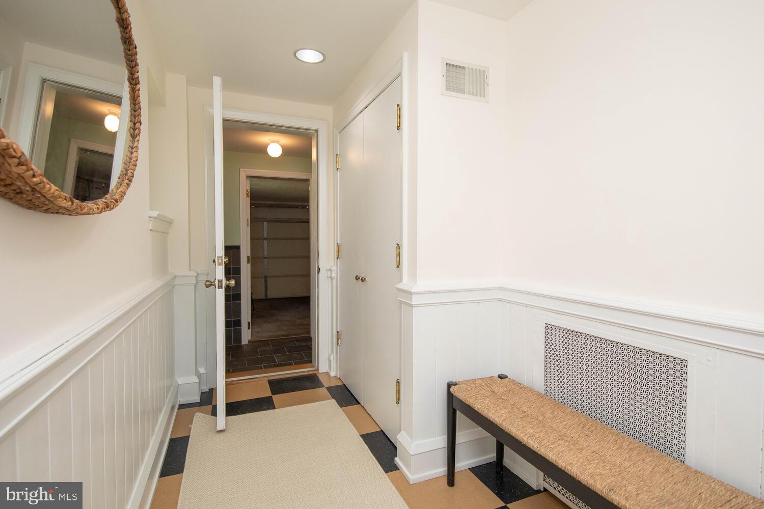 EAST FALLS - Residential