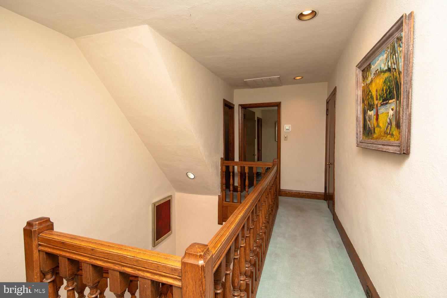 EAST FALLS - Residential