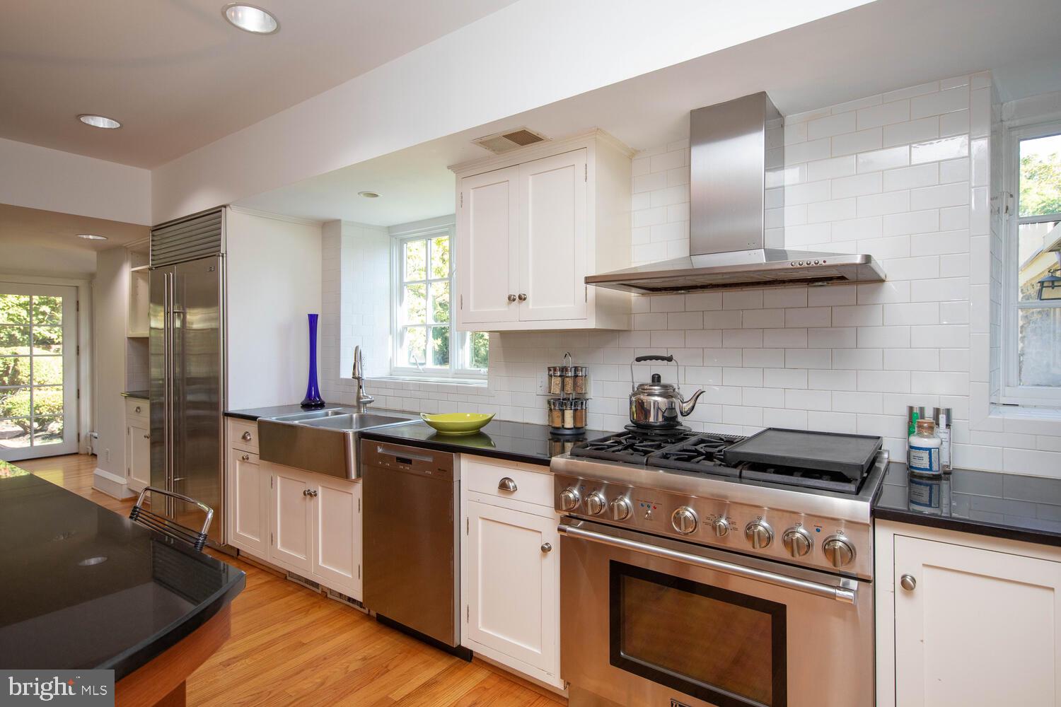 EAST FALLS - Residential