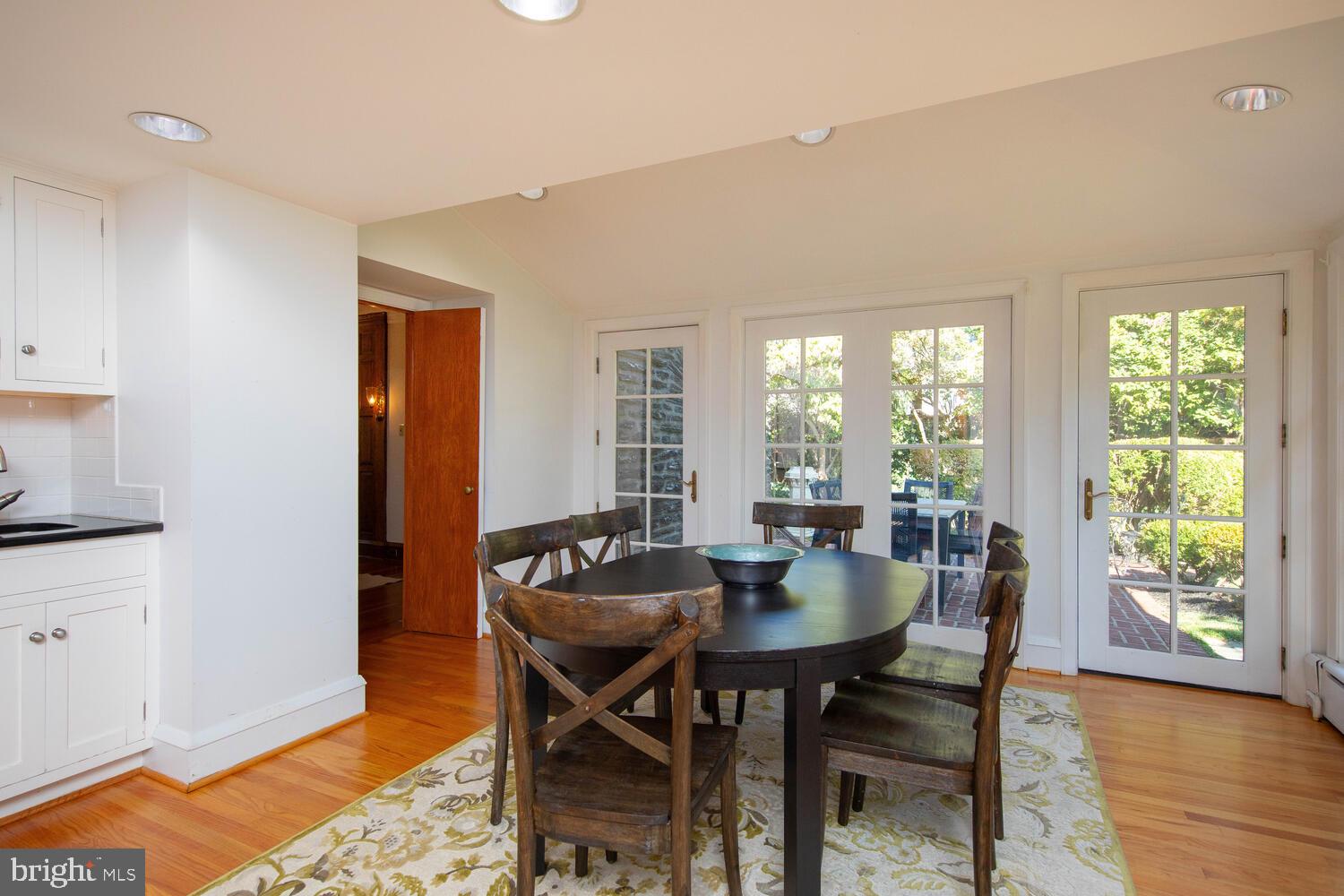 EAST FALLS - Residential