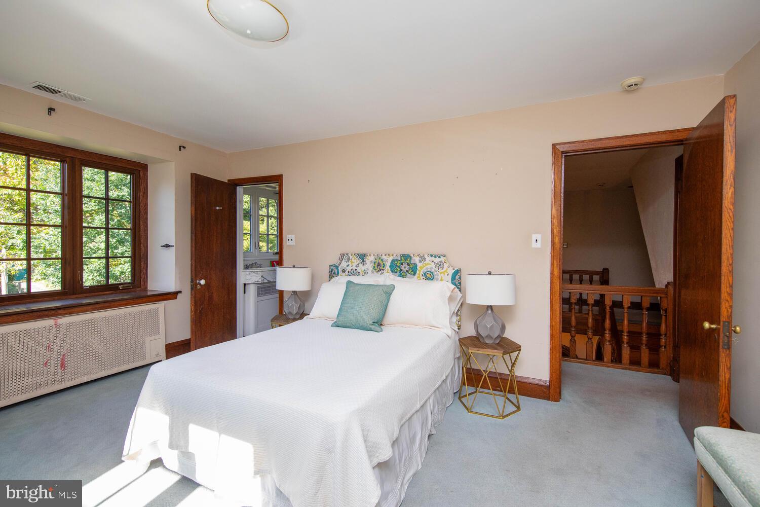 EAST FALLS - Residential