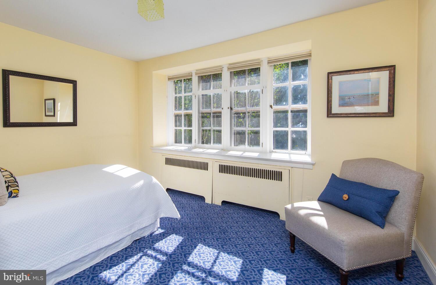 EAST FALLS - Residential