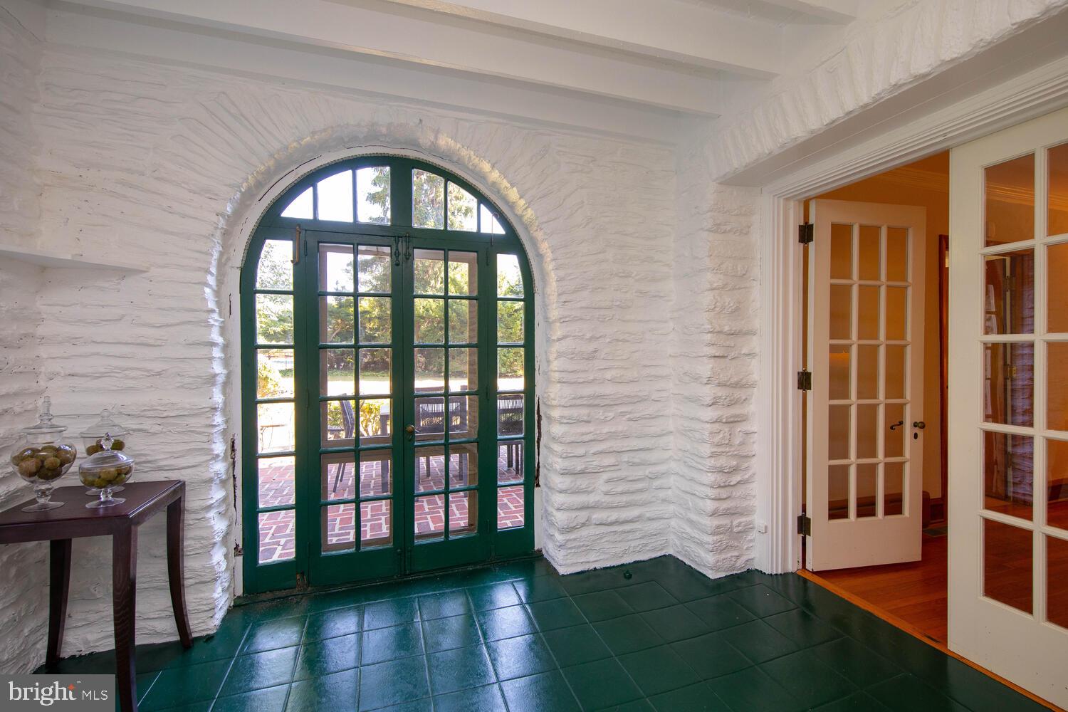 EAST FALLS - Residential