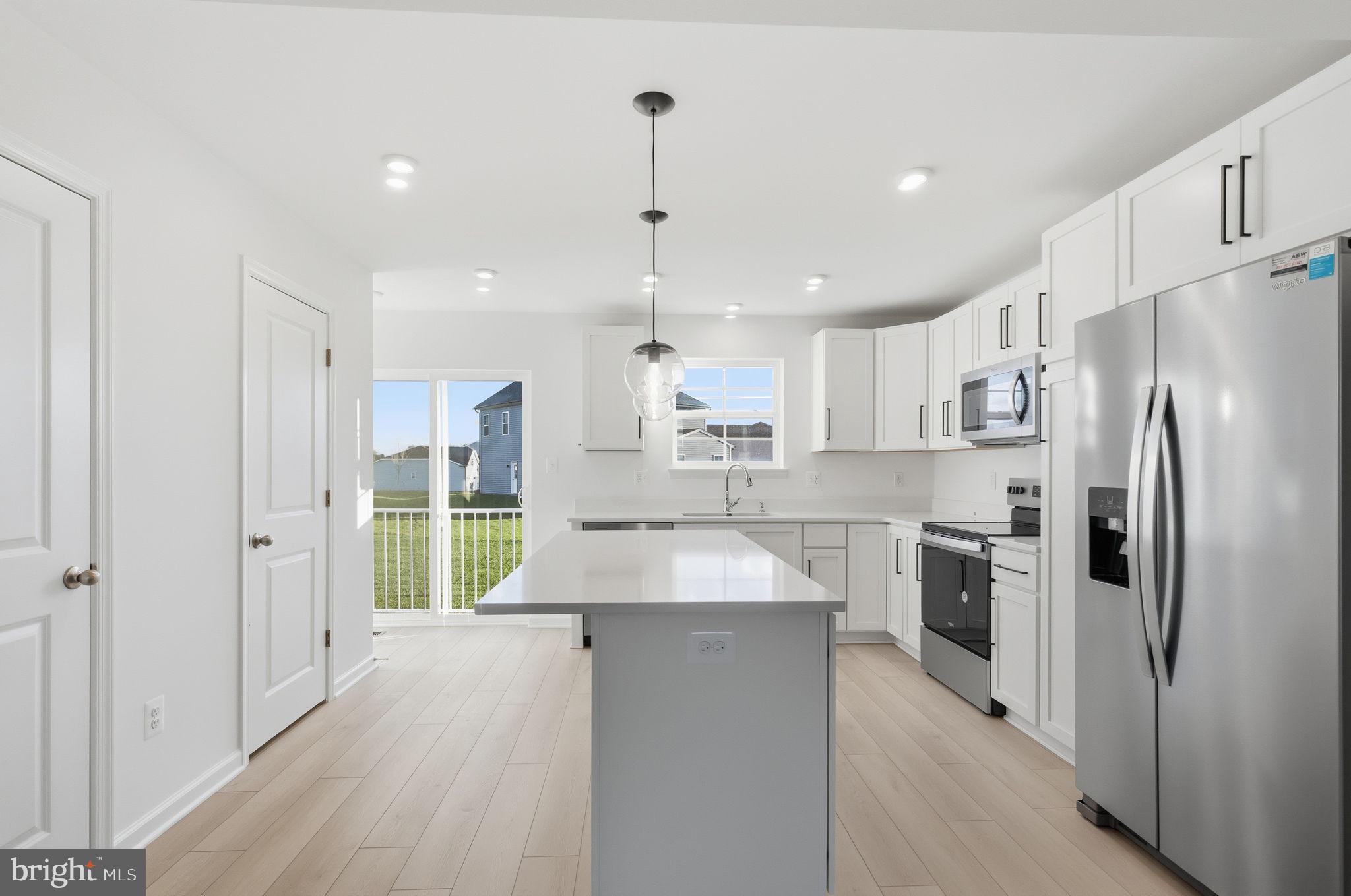 KING'S CROSSING - Residential