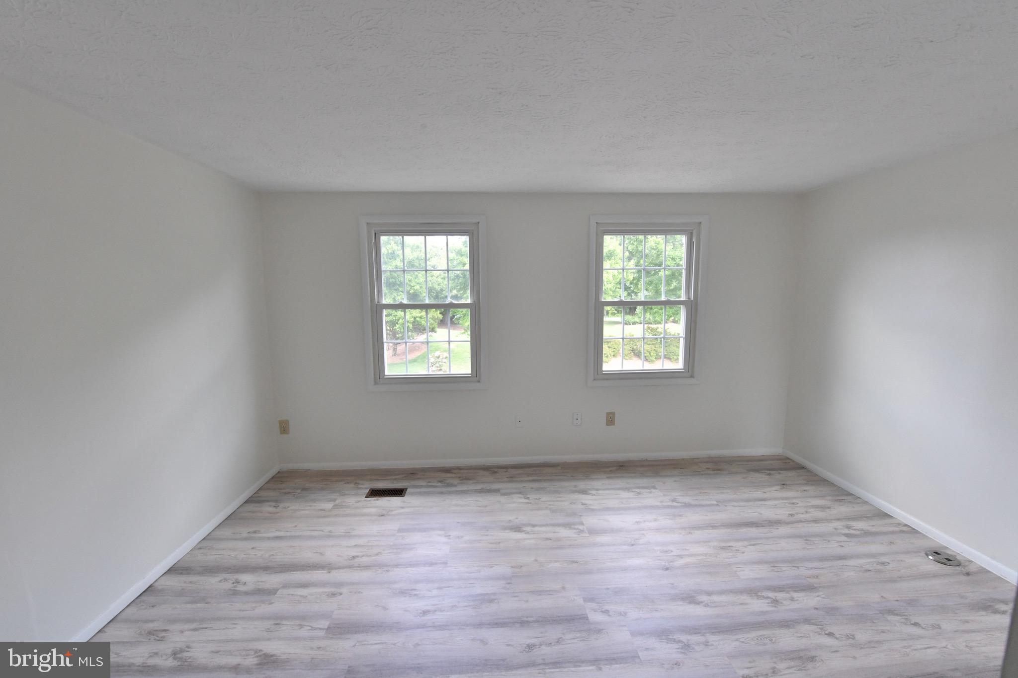 RESTON - Residential Lease