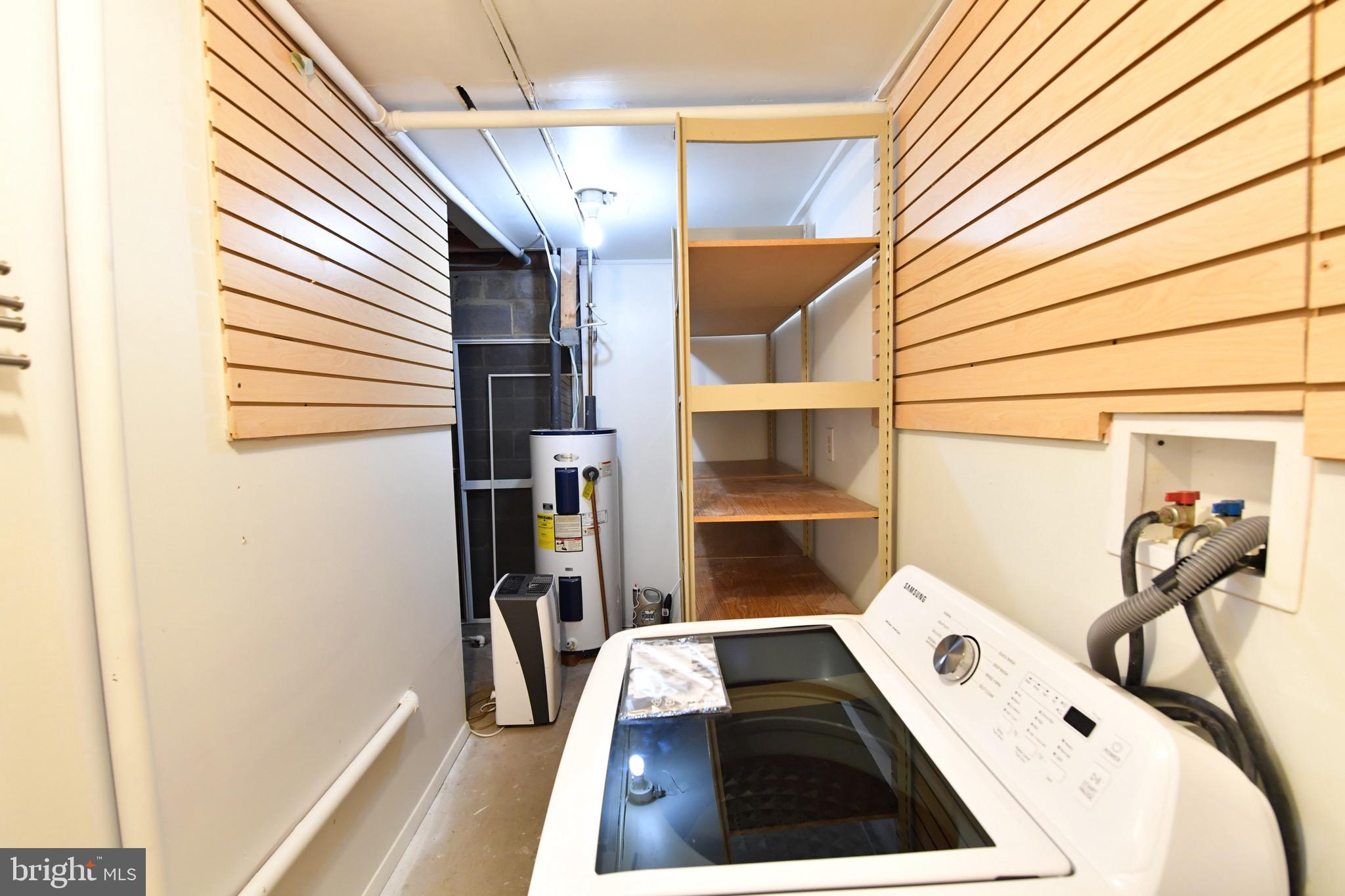 RESTON - Residential Lease