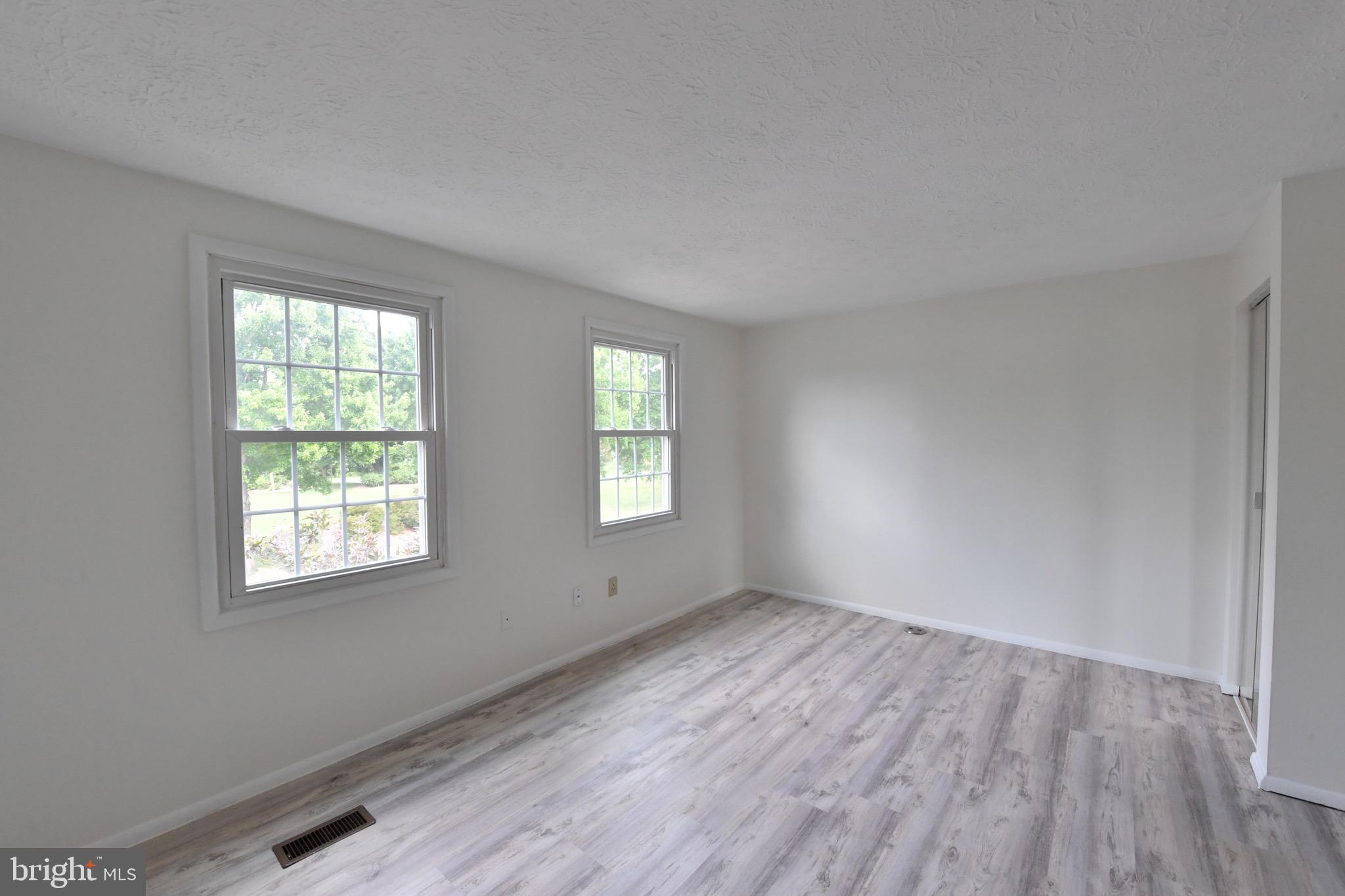 RESTON - Residential Lease