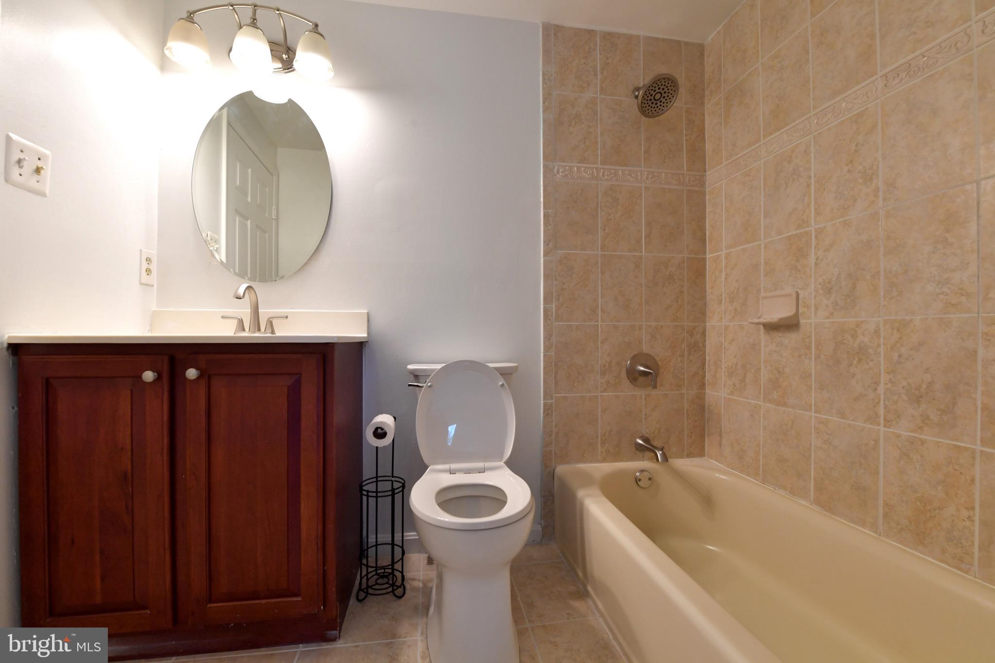 RESTON - Residential Lease