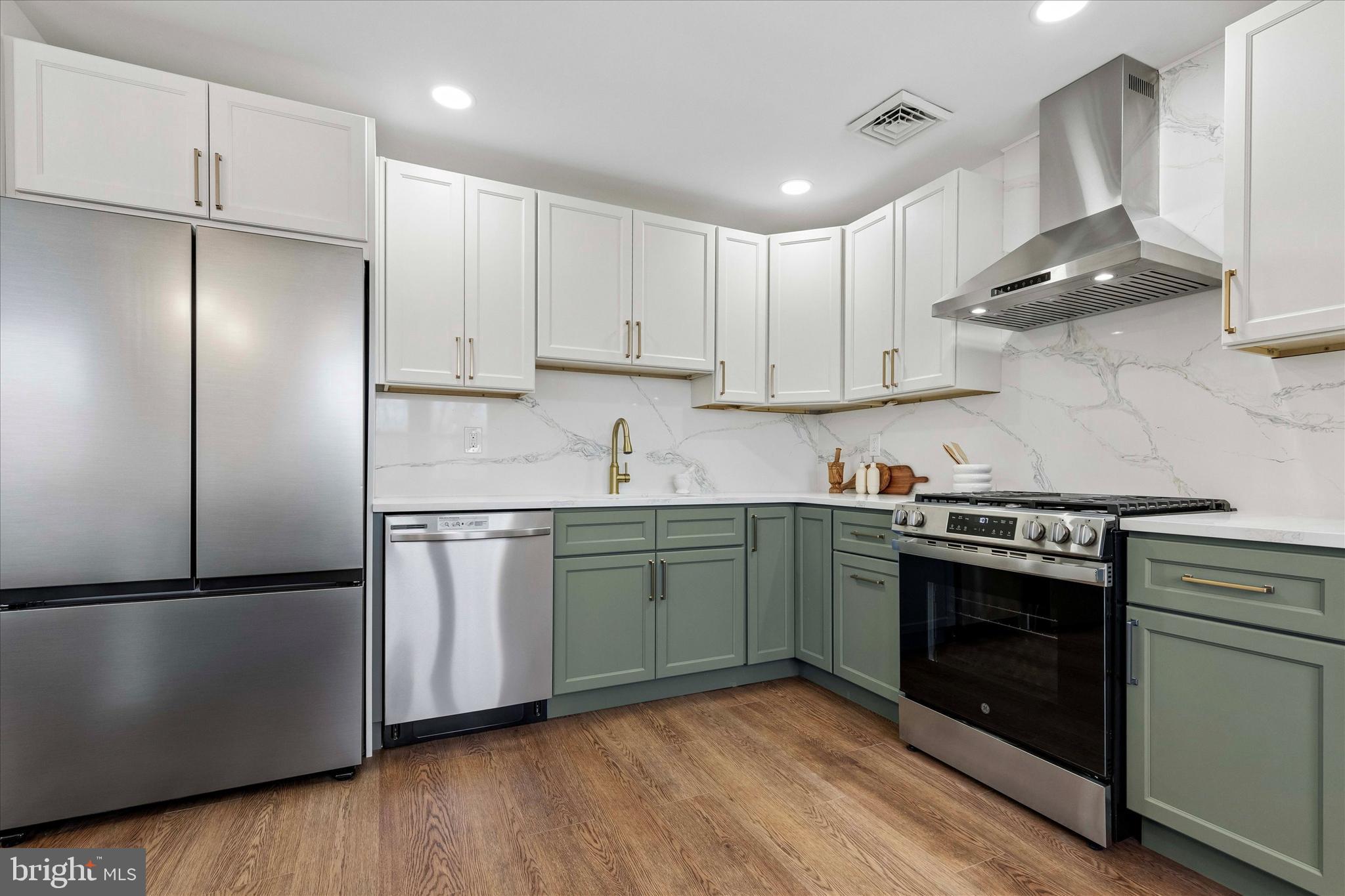 HILLCREST FARMS - Residential