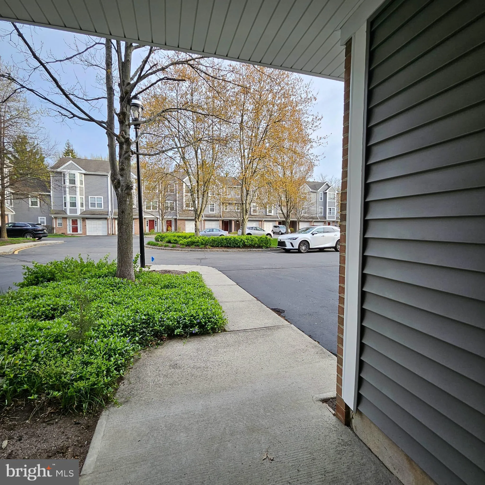 Princeton, New Jersey 08540, United States, 2 Bedrooms Bedrooms, ,2 BathroomsBathrooms,Residential,Contingent,117203