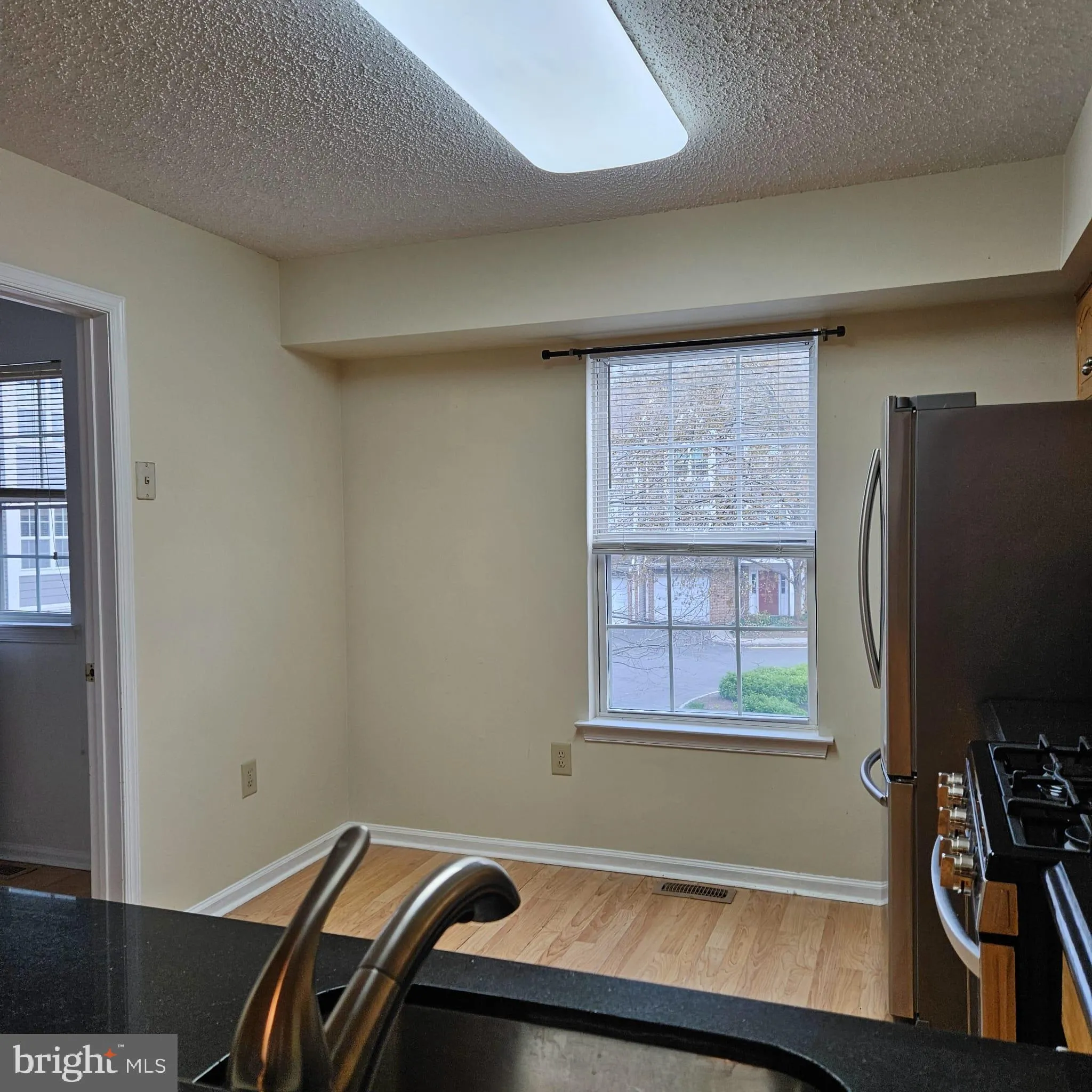 Princeton, New Jersey 08540, United States, 2 Bedrooms Bedrooms, ,2 BathroomsBathrooms,Residential,Contingent,117203